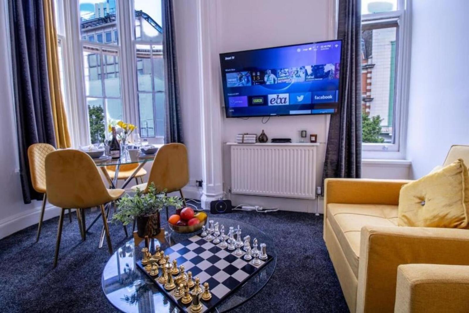 Elegant 3 Bedroom On Oxford Street Luxury Living In 2gc Appartement *
