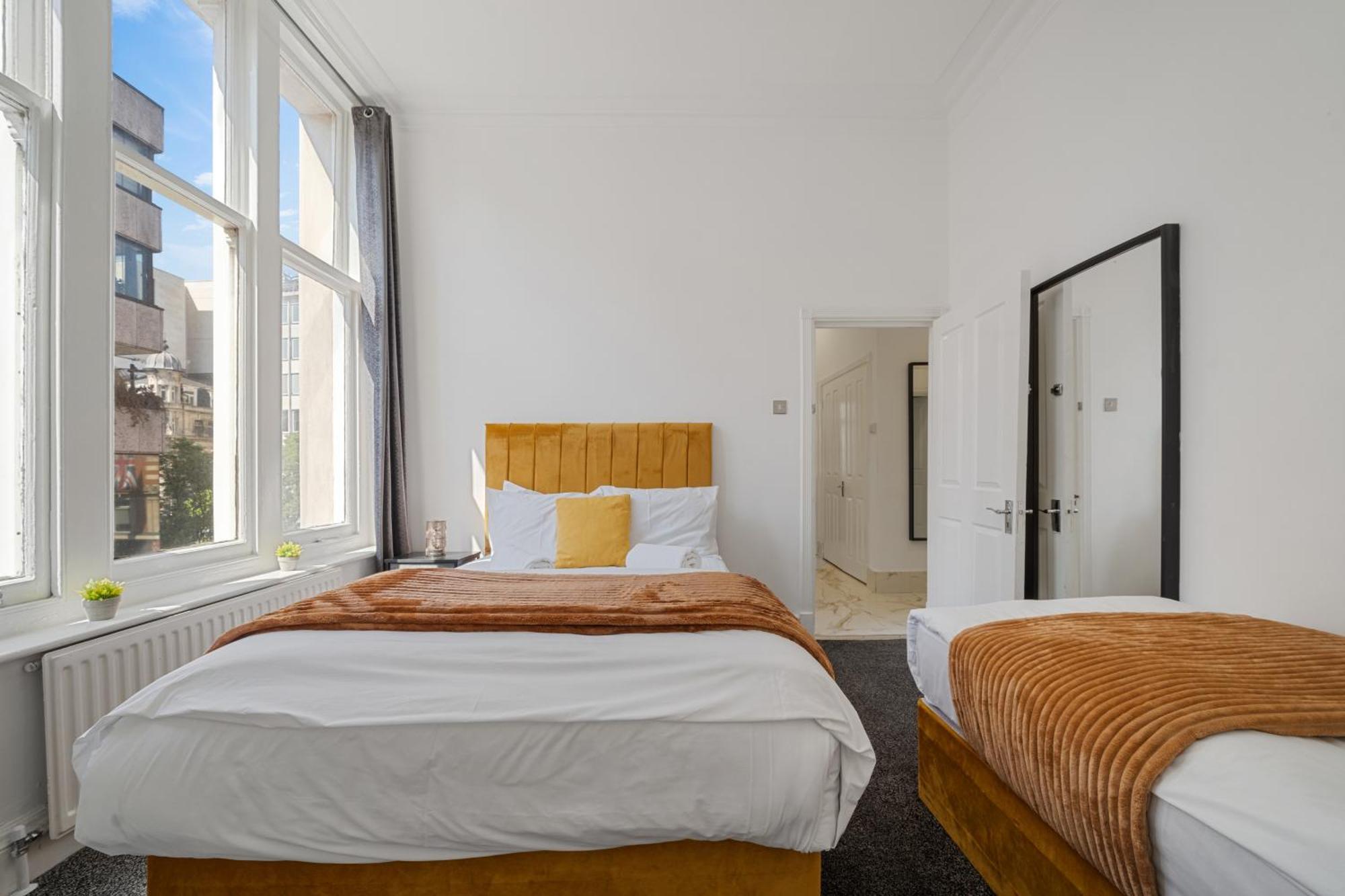 Elegant 3 Bedroom On Oxford Street Luxury Living In 2gc Londen